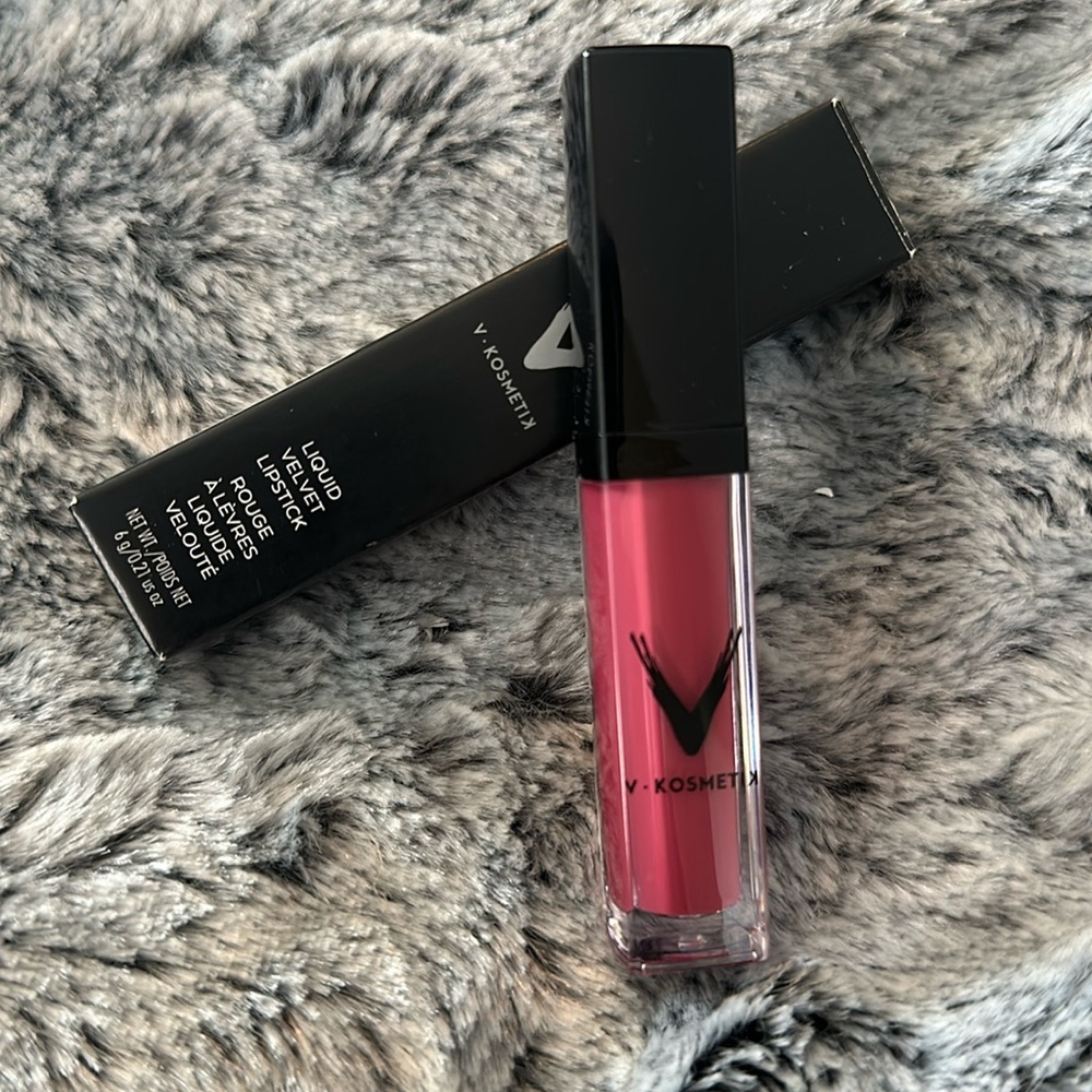 NIB - V KOSMETIKS Creamy Liquid Velvet Lipstick in Bubbly